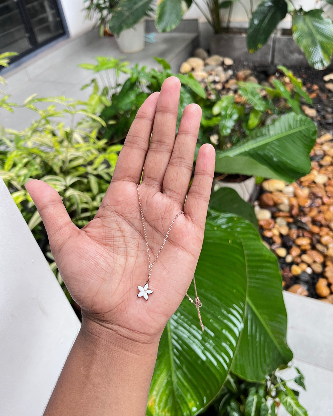 Star-Shaped Flower Drop Pendant two sided ( Black & White )