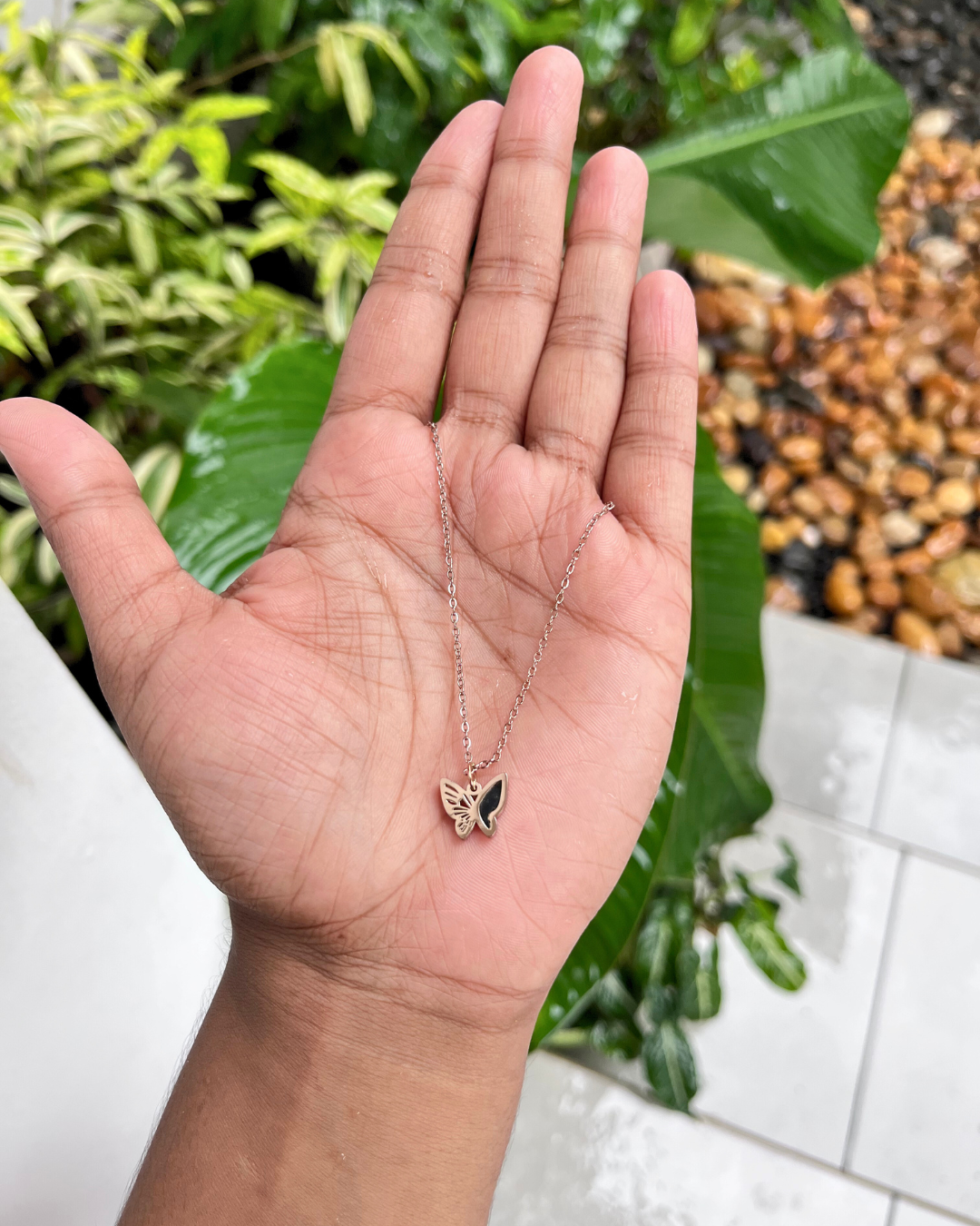 Trendy Butterfly Charm Neckchain two sided (Black & White)