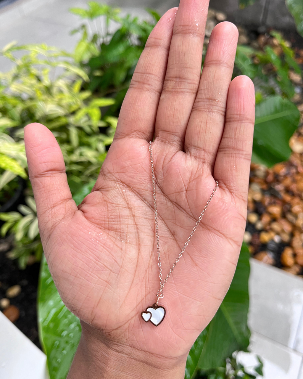 Trendy new Black heart necklace two sided (Black&White)