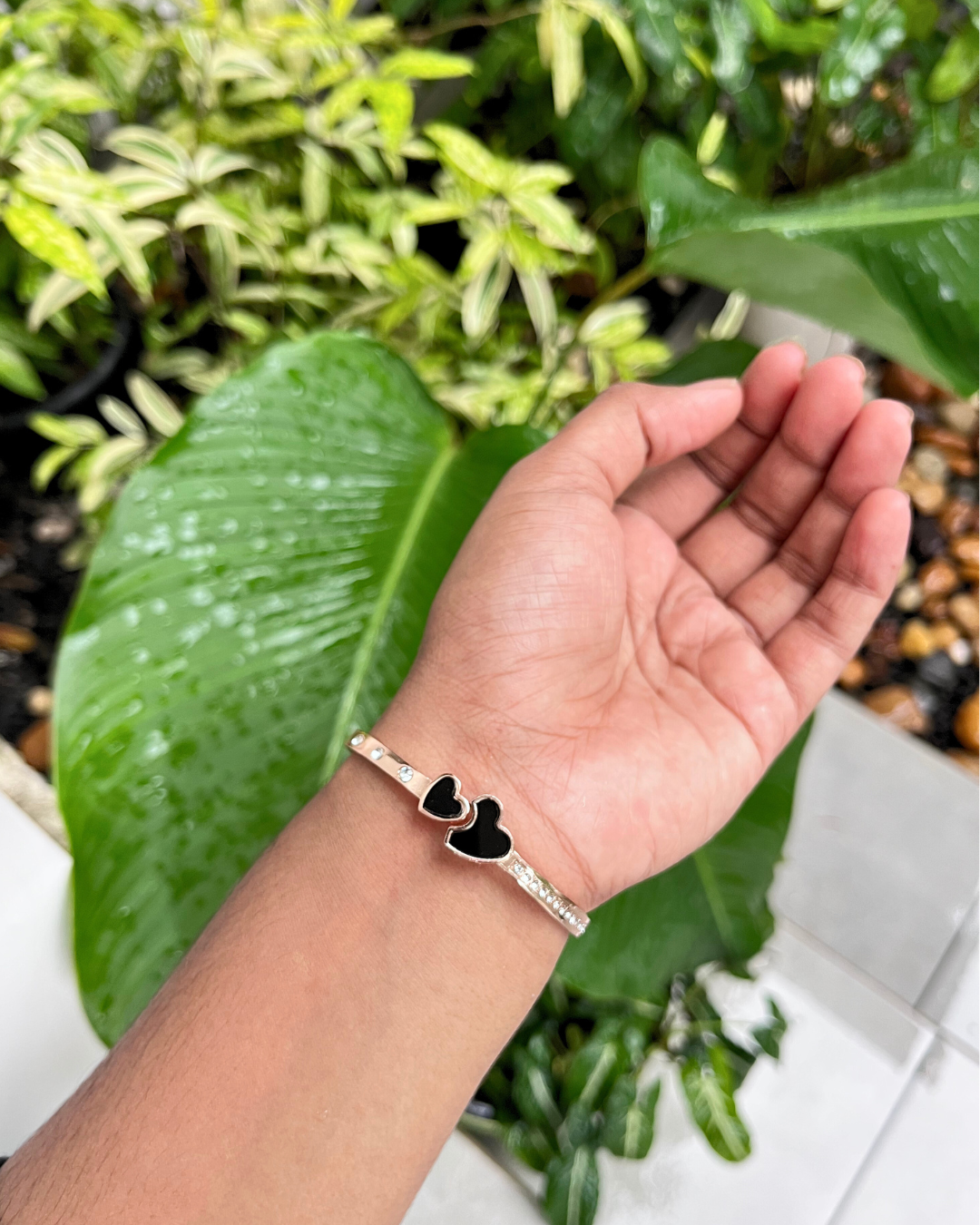 Rose Gold Openable Bracelet With Heart Shape